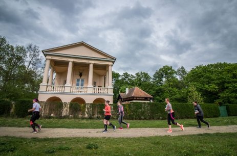 Startovní vlny v Lednici. Jaká opatření budou platit na druhém závodě?